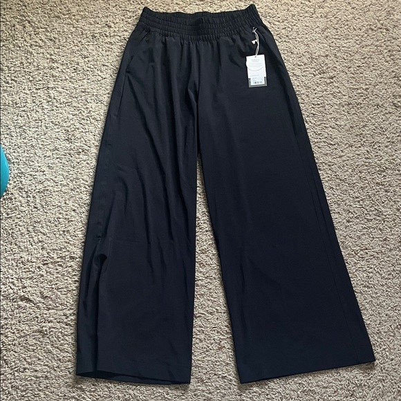 Vuori Pants - Vuori Wide-Leg Pant